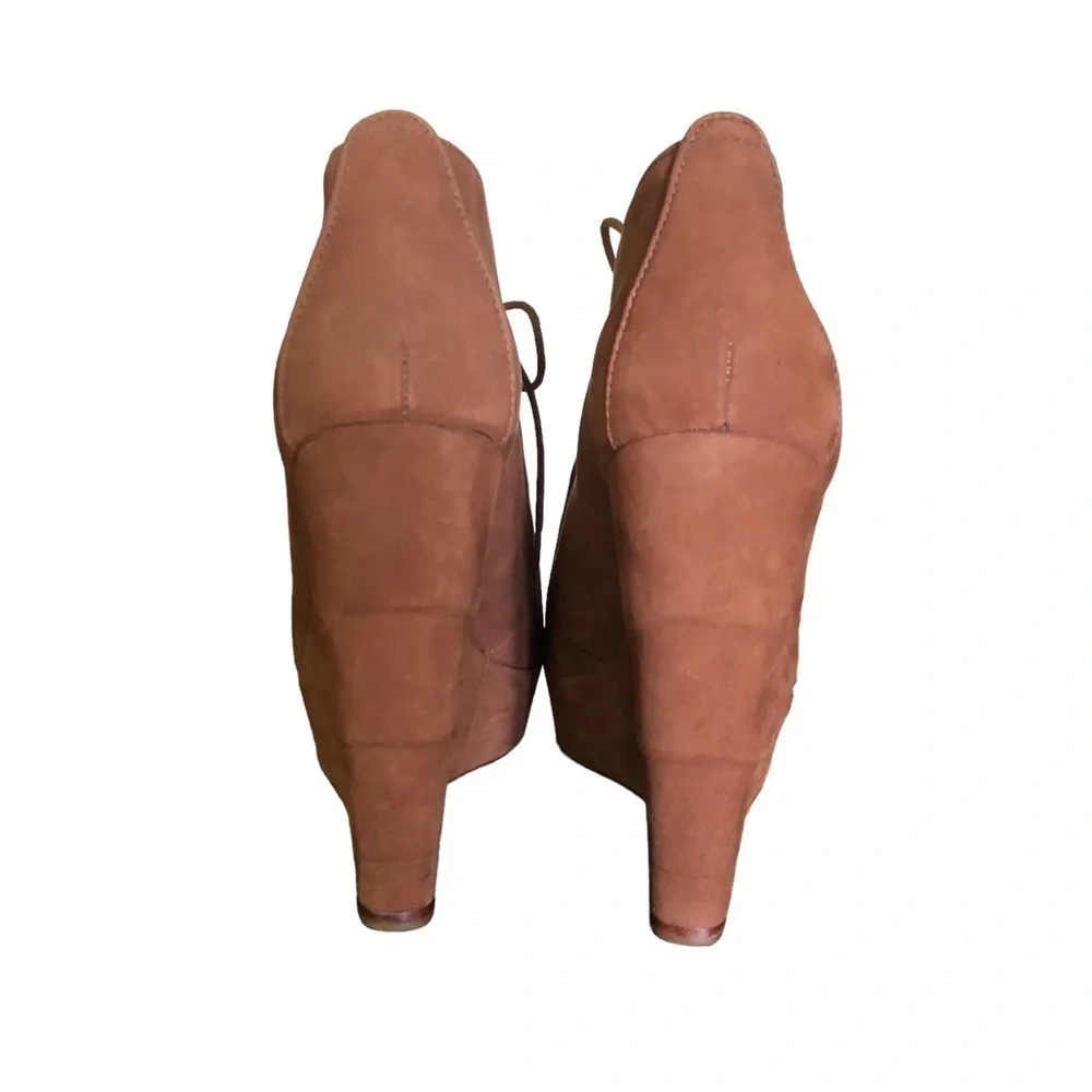DVF Diane Von Furstenburg Payton Sandlewood Tan Peep Toe Wedge Sandal 7.5